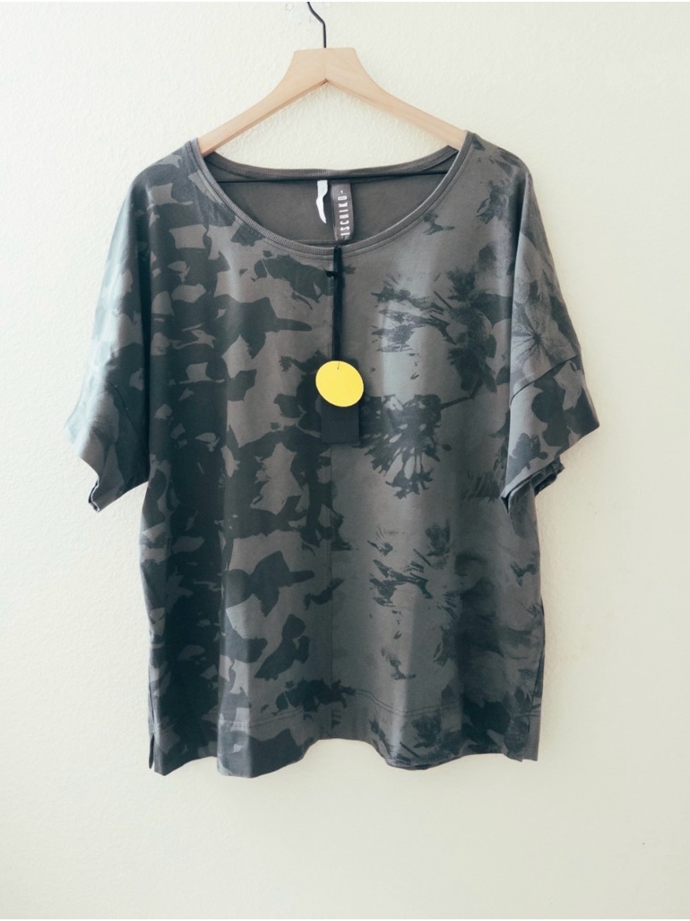 Relaxed Short Sleeve Tee in Charcoal Camo - Unbranded